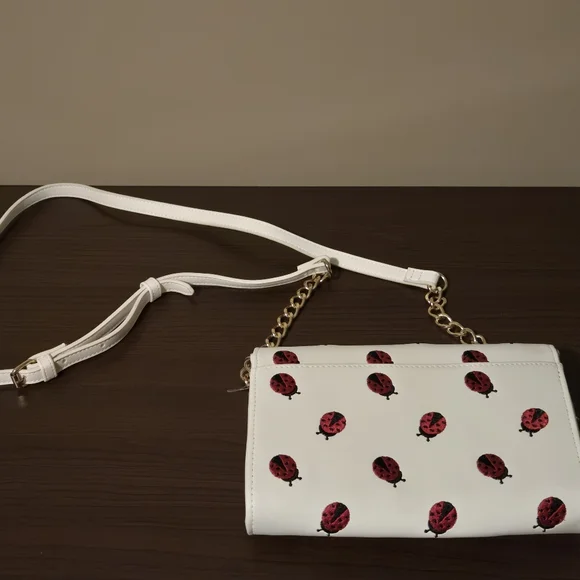 158. 🐞 Betsey Johnson | White & Red Ladybug Crossbody Bag – New With Tags - Picture 2 of 7